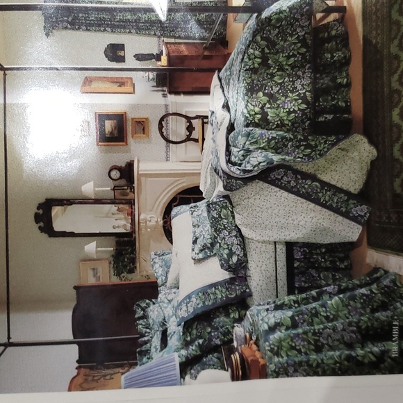 Laura Ashley Accents Laura Ashley Vintage Bramble Berry Window